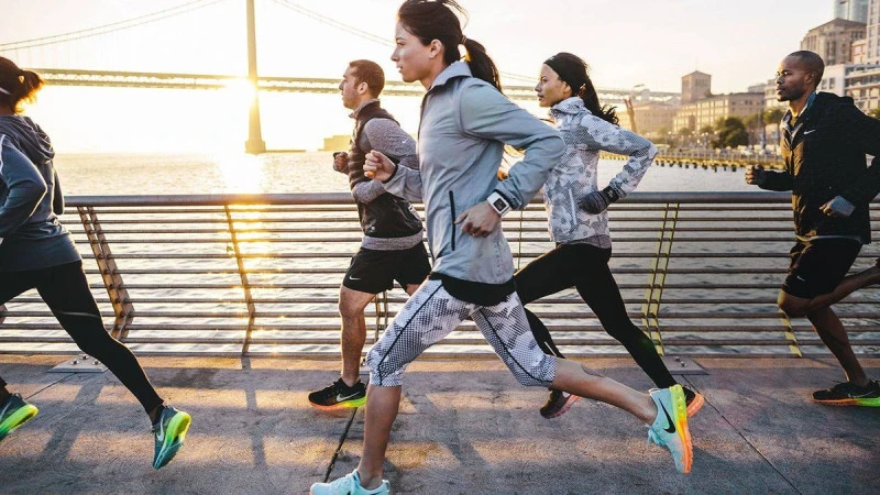 Beneficios de correr en grupo o pareja