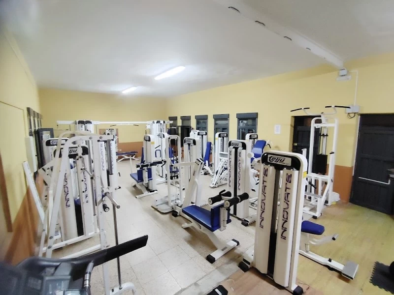 gimnasio comunitario (gym)