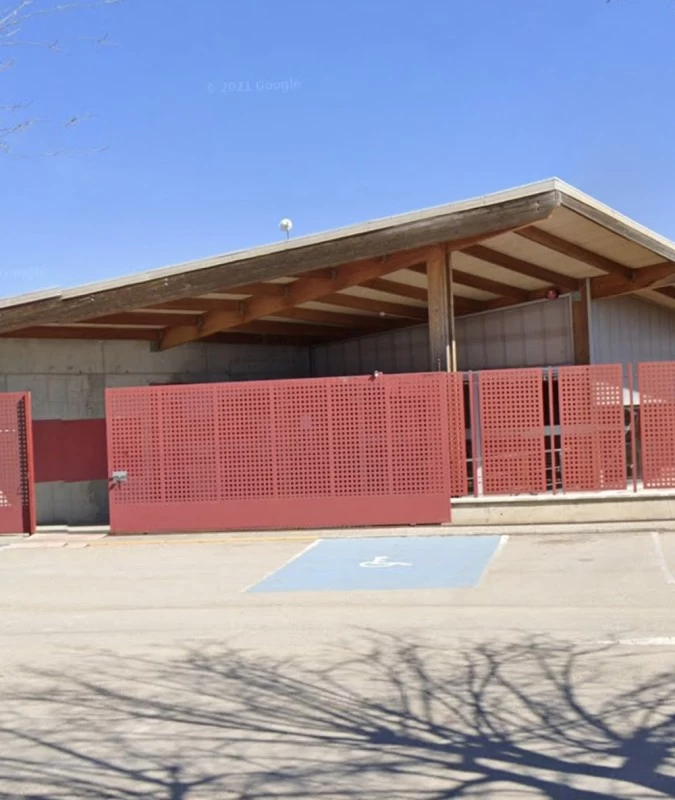 Gimnasio municipal y piscina cubierta