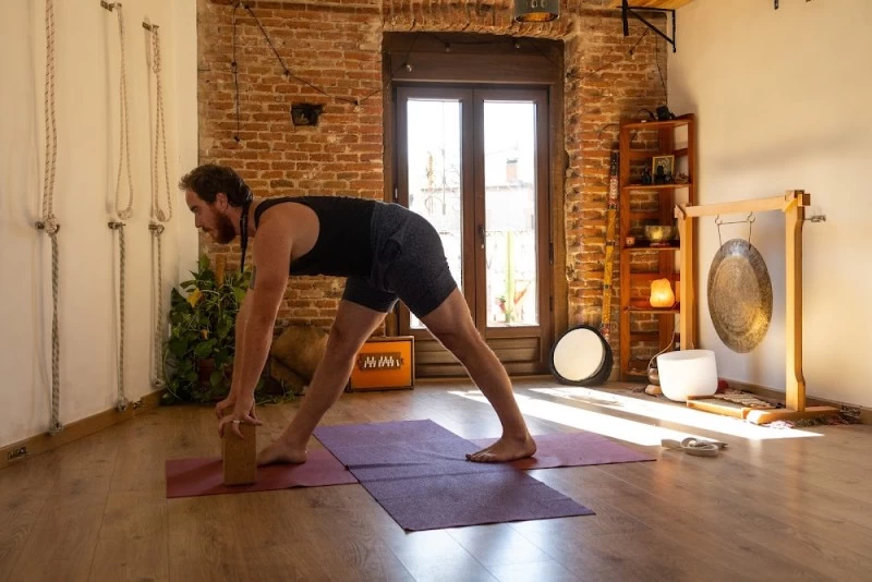 Matrika Yoga School & Ayurveda (Método Iyengar)