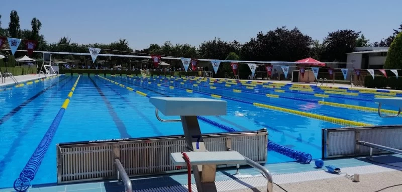 Piscina Campo en Campo de Criptana