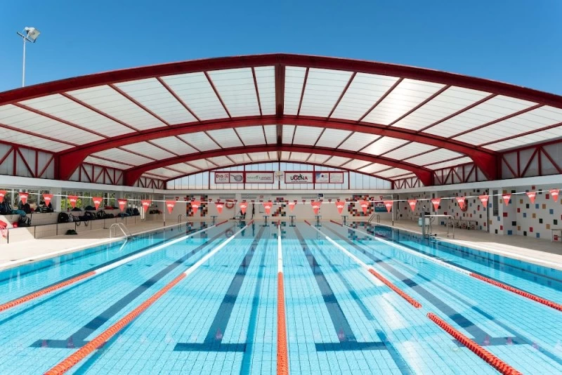 Piscina Climatizada Municipal Ugena y Pabellón/Gimnasio El tejar