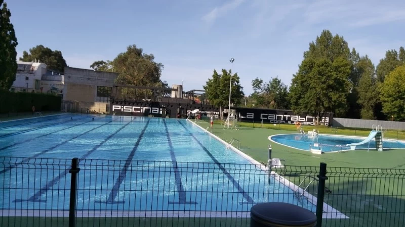 Piscinas Municipales Exteriores de Astillero