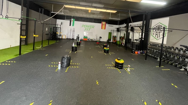 Power Fit. Centro funcional y clases colectivas