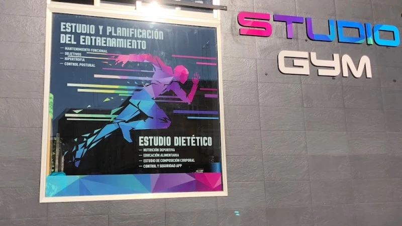 STUDIO GYM