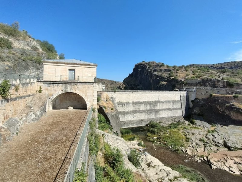Embalse del Pontón de La Oliva