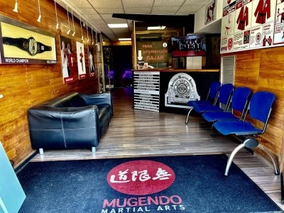 Arts marcials Kick Boxing Defensa Personal Viladecans - Mugendo