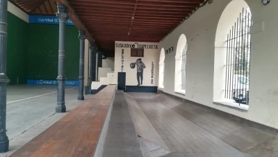 Artziniegako Udal Pilotalekua/Frontón Municipal de Artziniega