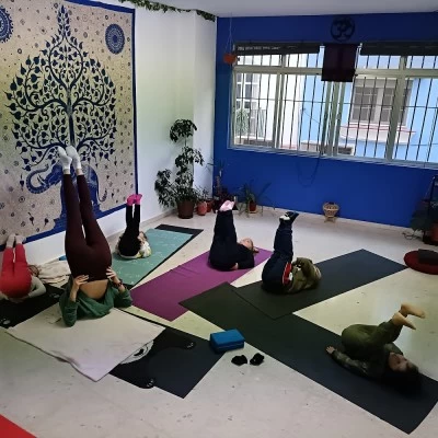 Asociación Yoga-S Sadhana (Escuela de Yoga)