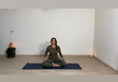Laura Muskan yoga, suelo pélvico y movimiento consciente en San Lorenzo de el Escorial