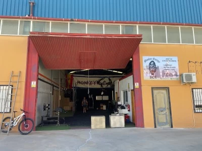 MONKEY GARAGE BOX