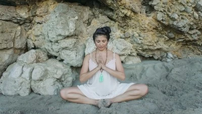Abril Padma Yoga