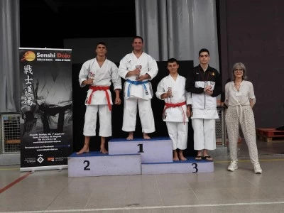 ACADÈMIA DARTS MARCIALS GOMBAU (KARATE PIRINEUS)