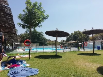 Piscina municipal de Almonaster