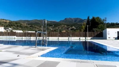 Piscina Municipal De Alozaina