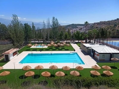 Piscina municipal iznate