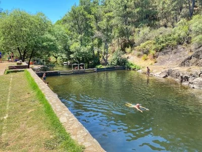 Piscina natural de Villasbuenas de Gata