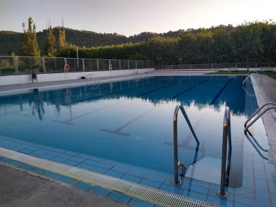 Piscina Pública Municipal de Caseres.