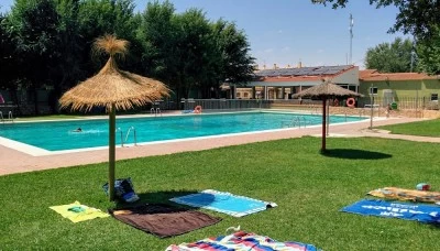 Piscina Pública Municipal de Hoya-Gonzalo