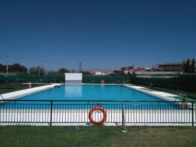 Piscina Pública Municipal de Millanes