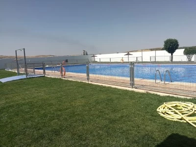 Piscina Pública Municipal de Valenzuela de Calatrava.