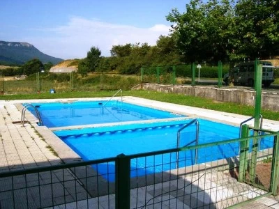 Piscina Pública Municipal de Ziordia.