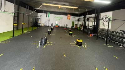 Power Fit. Centro funcional y clases colectivas