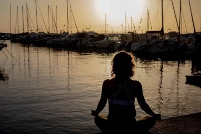 Yoga 8 - El Arte del Movimiento