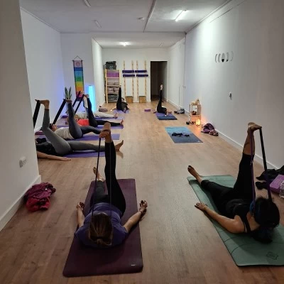 Yoga con Alma Studio