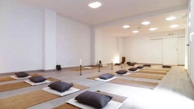 YOGA Dhana Escola de Ioga