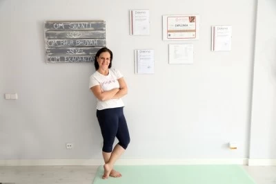 Yoga y +.