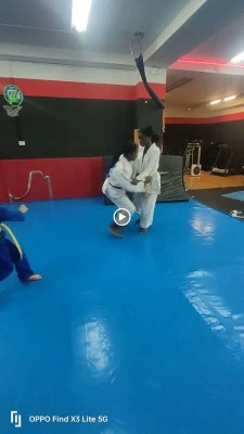 Box Hardifit Kirol Cluba