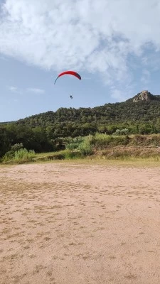 Camp Aterratge Oficial Club Parapent Puig dAfrou / Vol Factory