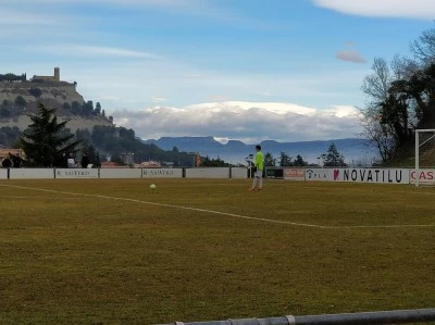 Campo de fútbol de Tona