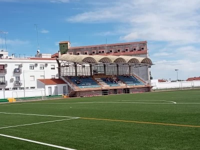 Campo de fútbol, césped artificial