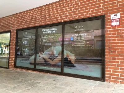 Centro de Yoga y Bienestar Azul Cereza