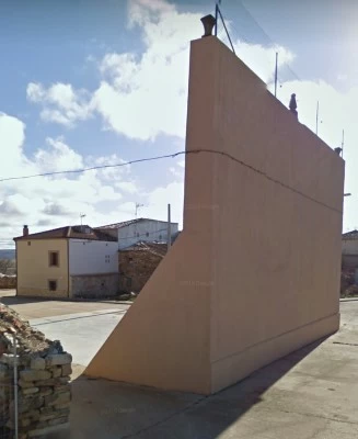 Frontón de Paredes de Sigüenza