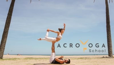 Acroyoga School