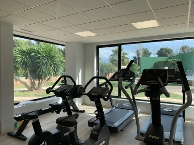 Club de Tenis El Bosque  Restaurante  Gimnasio