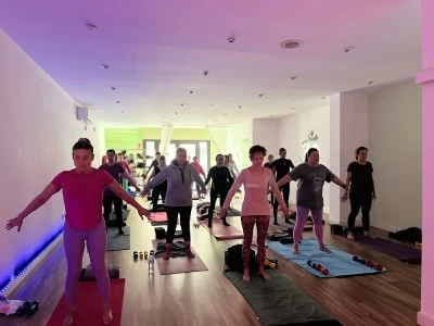 ENRAIZATE STUDIO YOGA