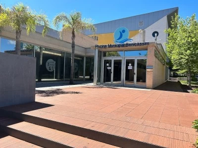Piscina Municipal de Benicàssim Y Gimnasio