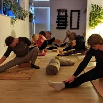 Taronja Wellbeing Centre - Yoga, Pilates, Therapies - Formación Continua Profesores de Yoga Altea.