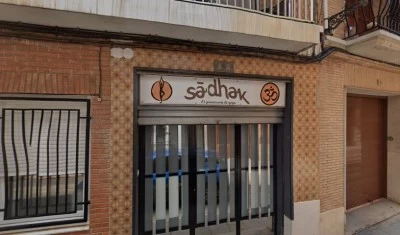 VB Sadhak El Practicante De Yoga